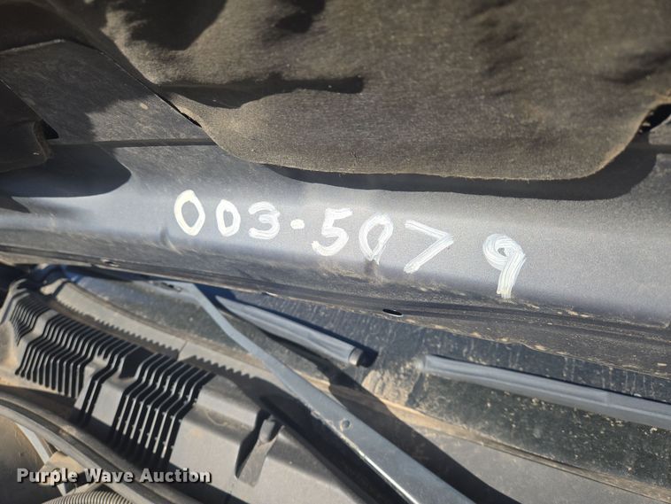 image for item EN8726 2009 Ford Crown Victoria  