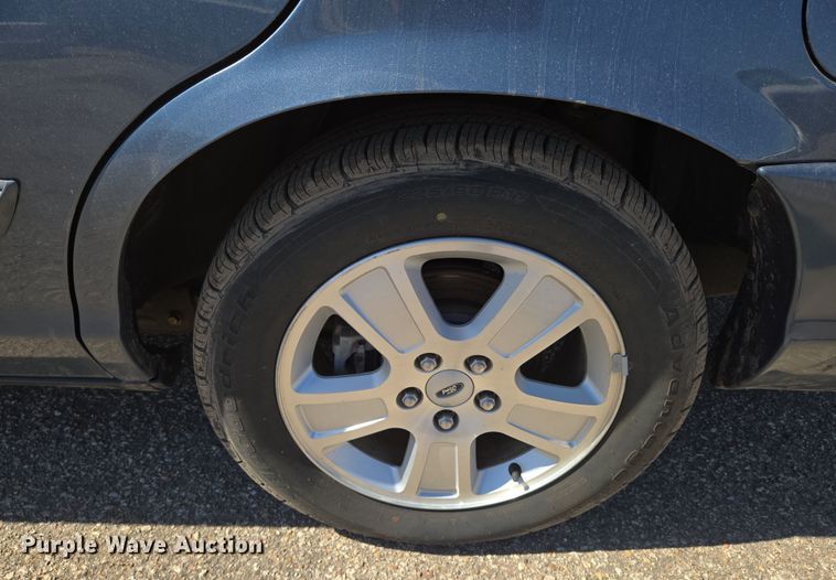 image for item EN8726 2009 Ford Crown Victoria  