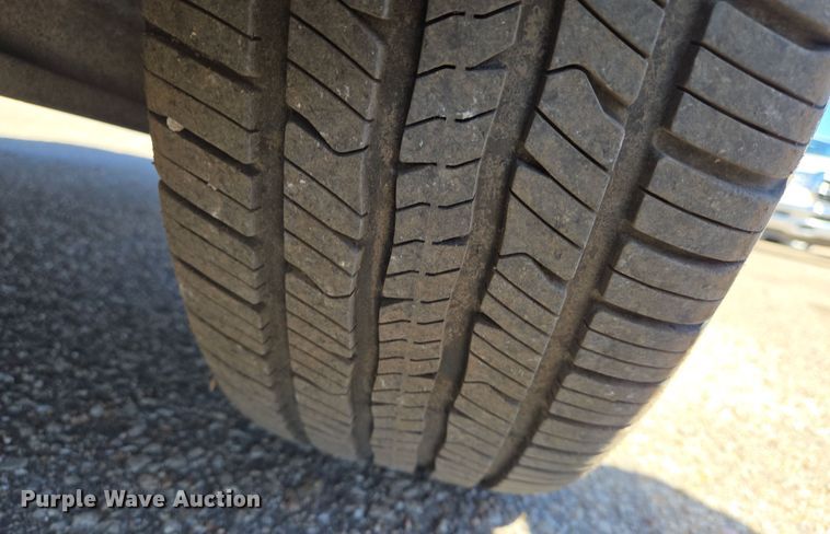 image for item EN8726 2009 Ford Crown Victoria  