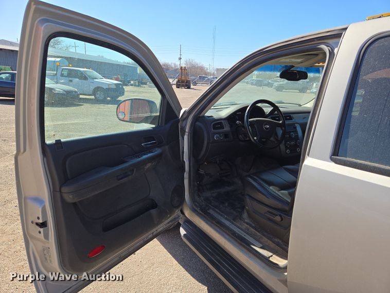 image for item EN8727 2007 Chevrolet  Suburban SUV