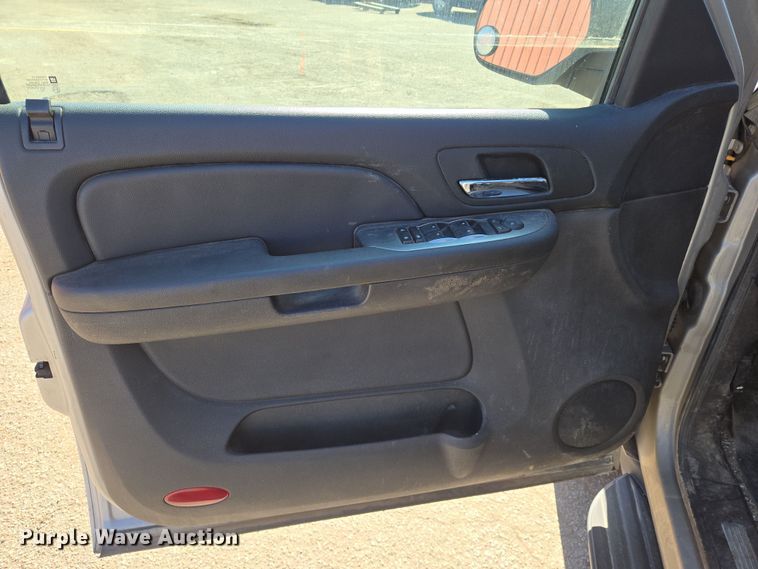 image for item EN8727 2007 Chevrolet  Suburban SUV