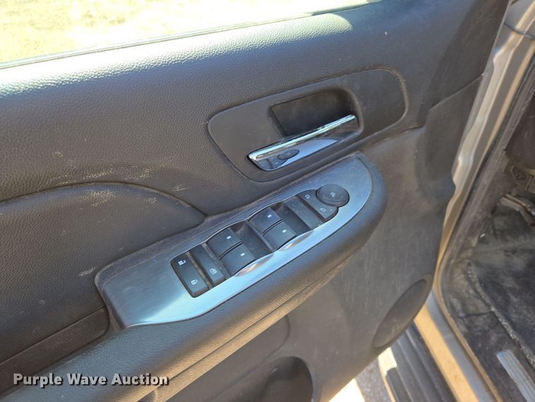 image for item EN8727 2007 Chevrolet  Suburban SUV