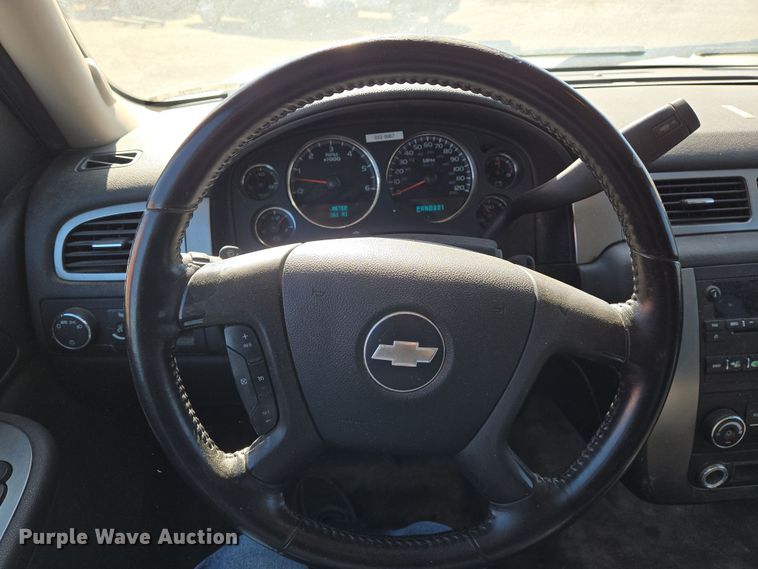 image for item EN8727 2007 Chevrolet  Suburban SUV