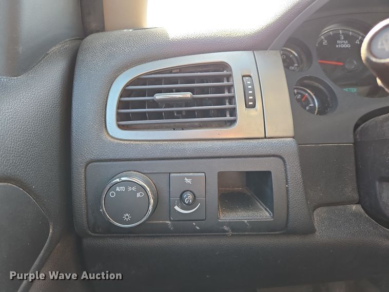 image for item EN8727 2007 Chevrolet  Suburban SUV
