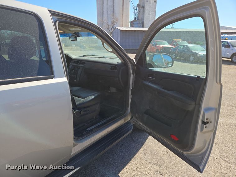 image for item EN8727 2007 Chevrolet  Suburban SUV