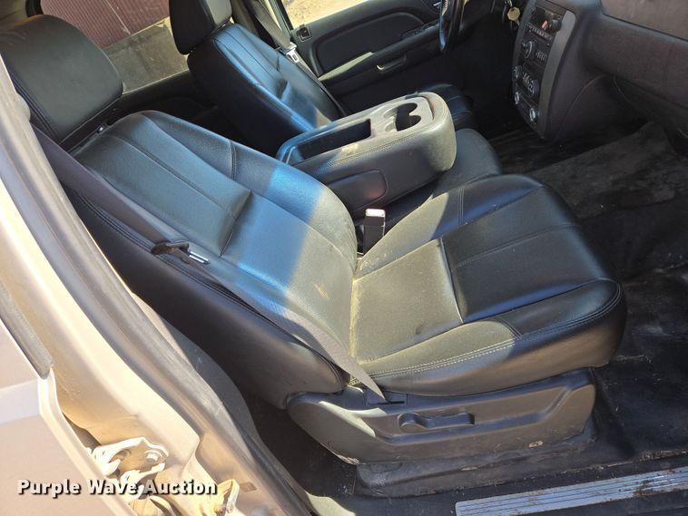 image for item EN8727 2007 Chevrolet  Suburban SUV