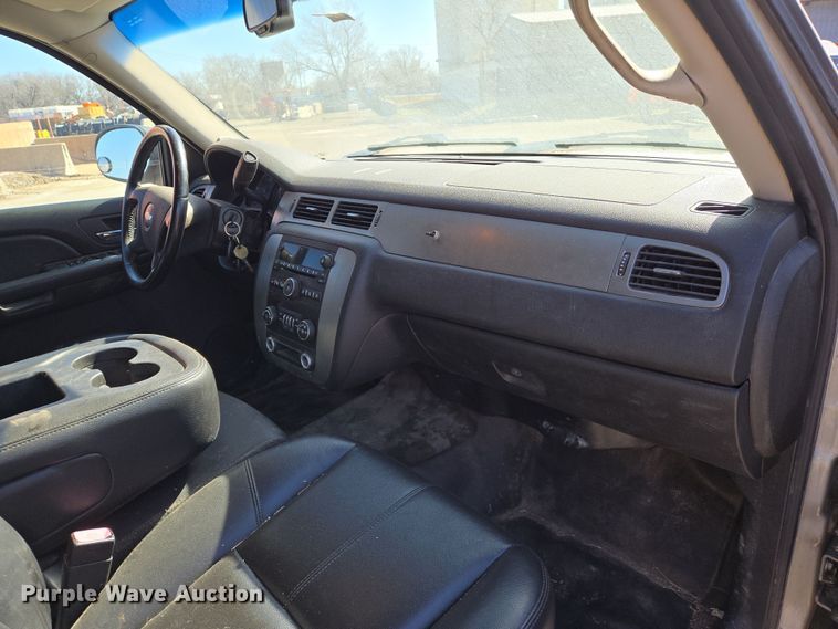 image for item EN8727 2007 Chevrolet  Suburban SUV