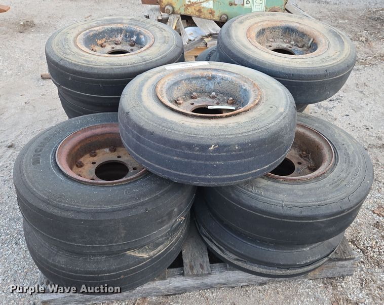 image for item EN8735 Tires and wheels