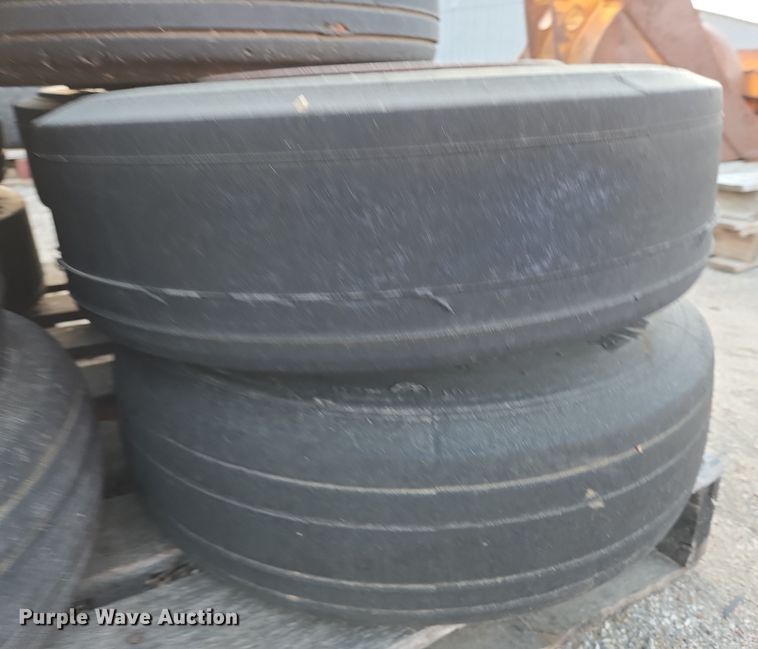 image for item EN8735 Tires and wheels