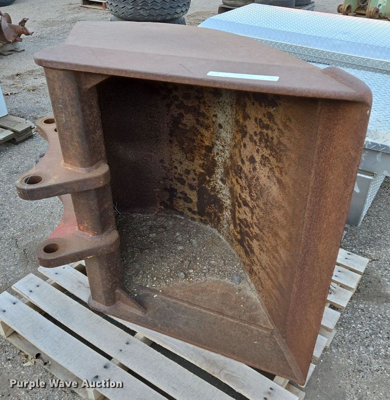 image for item EN8739 36