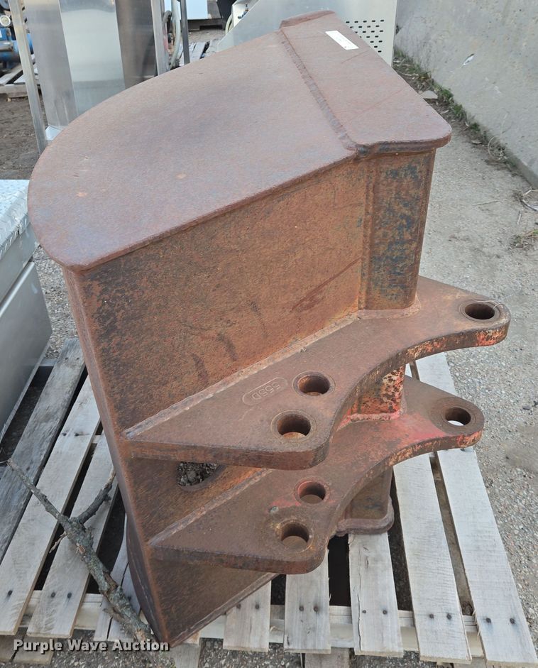 image for item EN8739 36