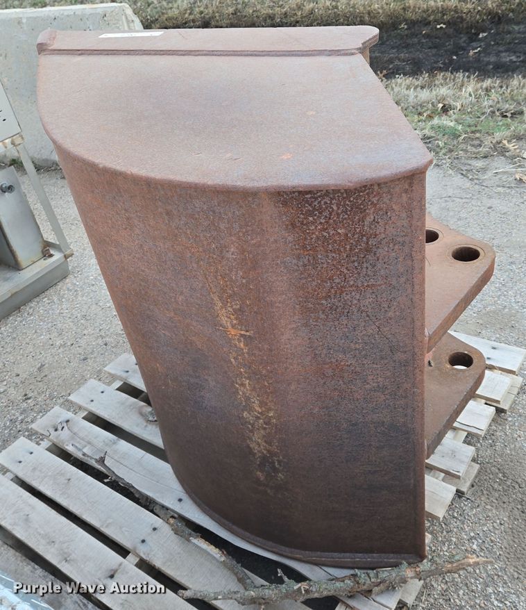 image for item EN8739 36