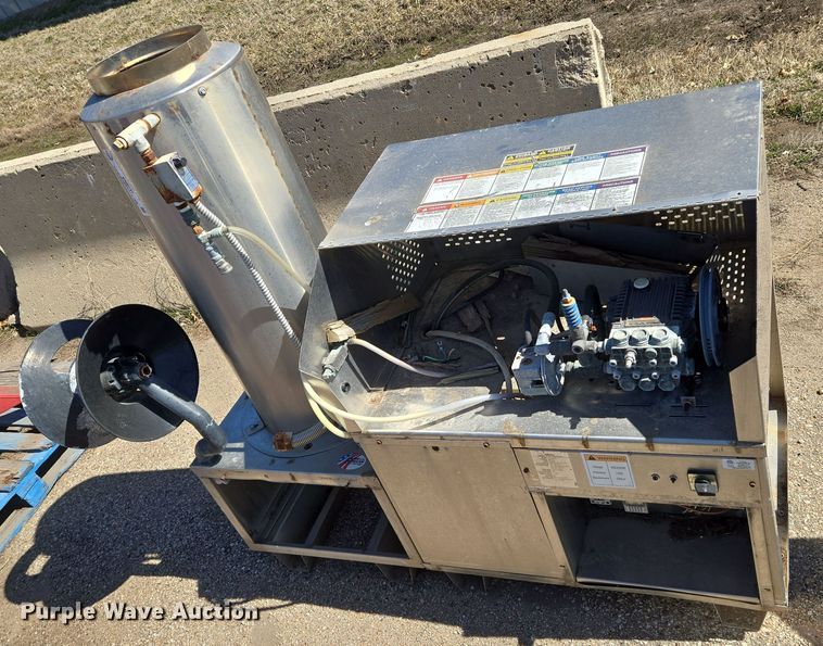 image for item EN8741 2013 Alkota 4201 NG UL hot pressure washer