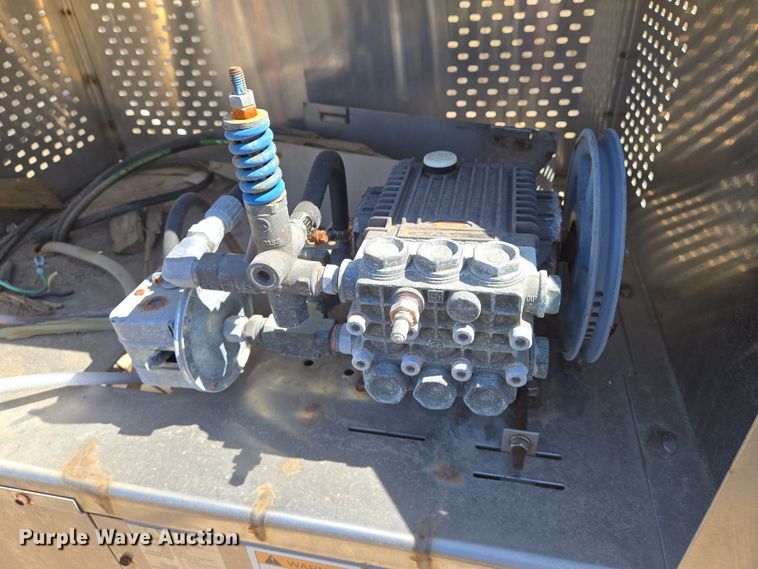 image for item EN8741 2013 Alkota 4201 NG UL hot pressure washer