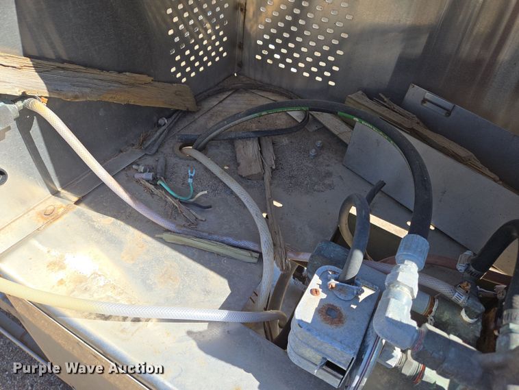 image for item EN8741 2013 Alkota 4201 NG UL hot pressure washer