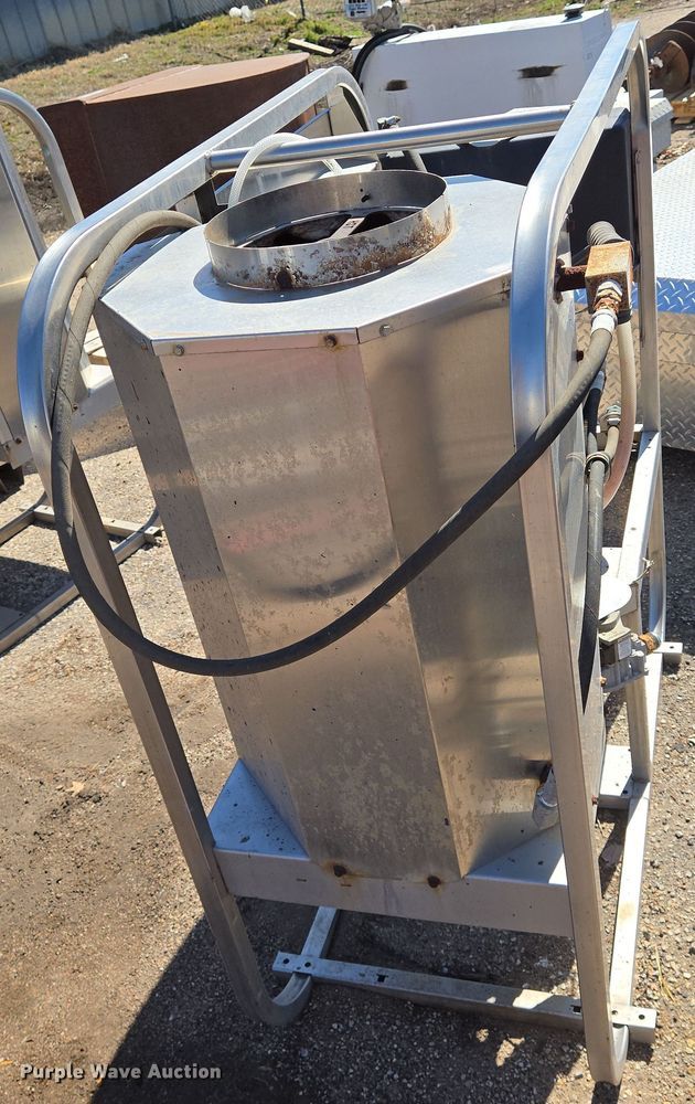 image for item EN8743 2015 Hydrotek HN20004E2G hot pressure washer