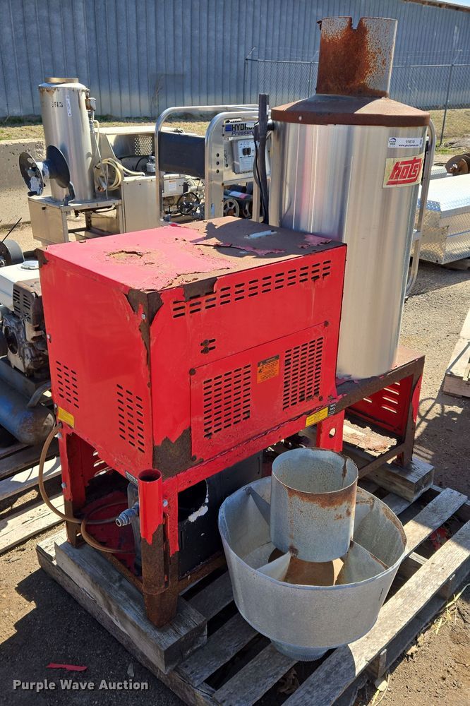 image for item EN8745 2010 Hotsy 982SS hot pressure washer