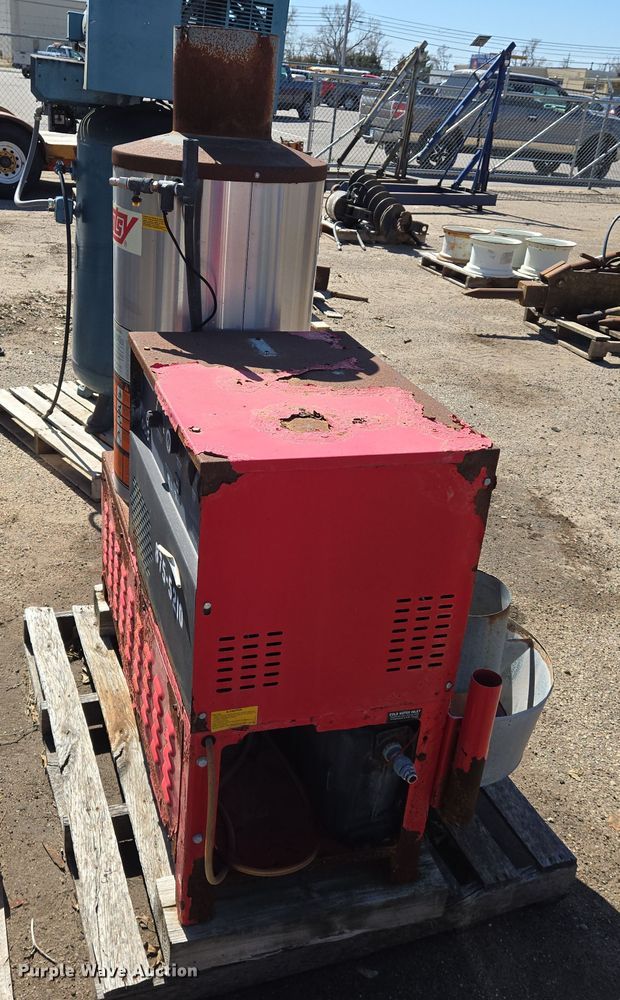 image for item EN8745 2010 Hotsy 982SS hot pressure washer