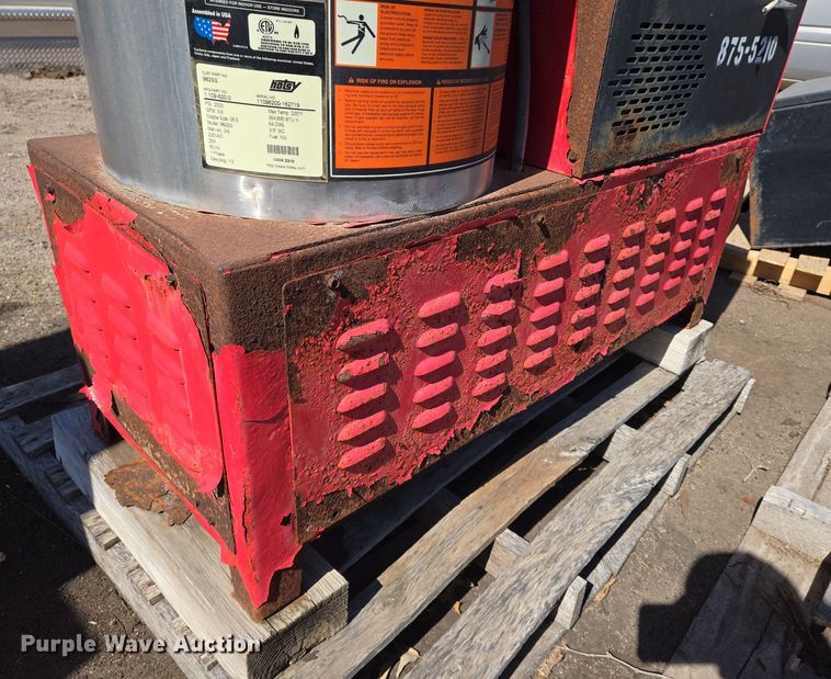 image for item EN8745 2010 Hotsy 982SS hot pressure washer