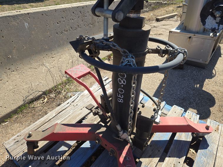 image for item EN8748 Transmission jack