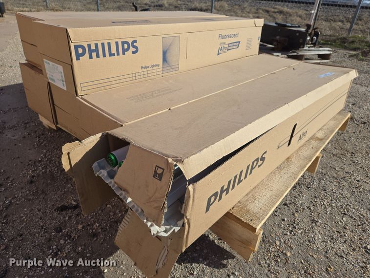 image for item EN8766 Approximately 150 Phillips Alto T12 light bulbs