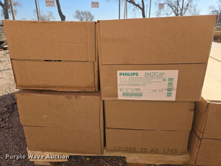 image for item EN8766 Approximately 150 Phillips Alto T12 light bulbs