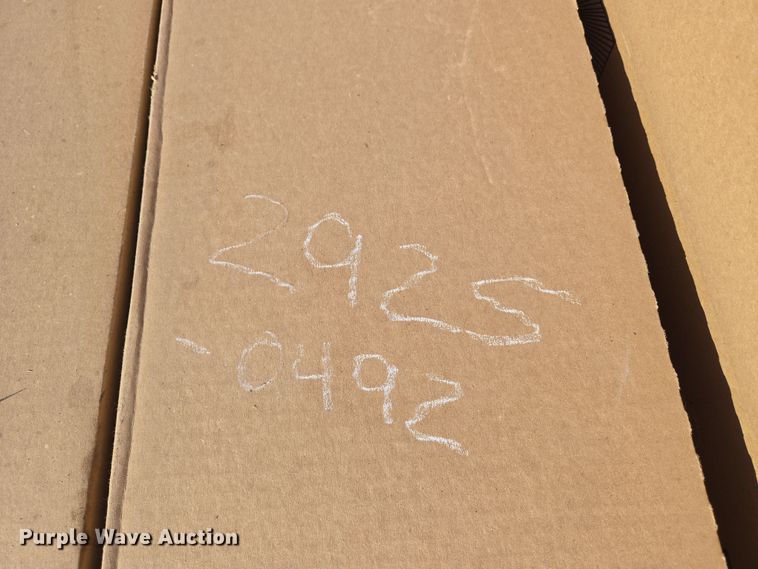 image for item EN8766 Approximately 150 Phillips Alto T12 light bulbs