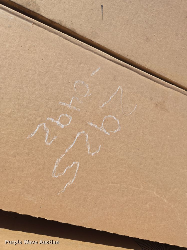 image for item EN8766 Approximately 150 Phillips Alto T12 light bulbs