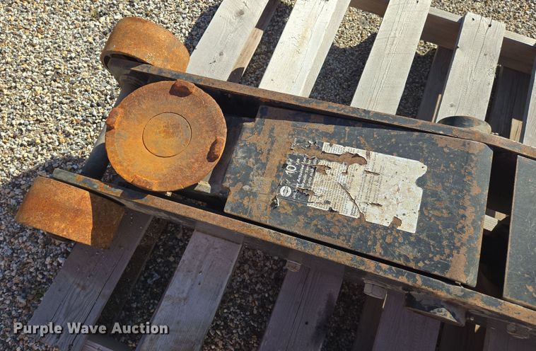 image for item EN8768 Omego floor jack