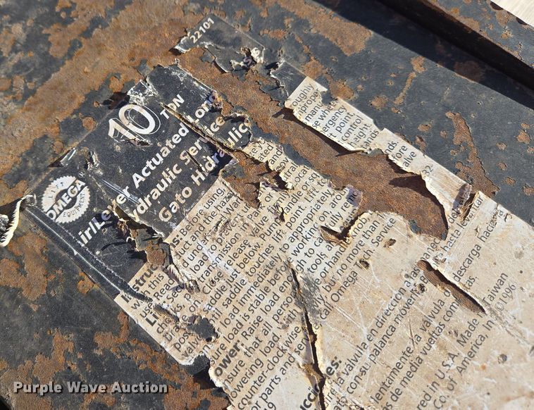 image for item EN8768 Omego floor jack