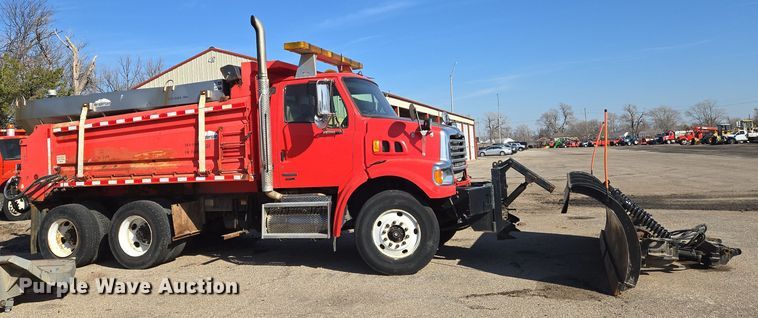 image for item EN8771 2009 Sterling  L-Line dump truck