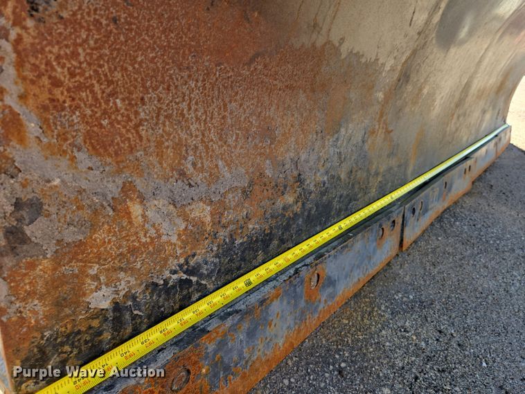 image for item EN8771 2009 Sterling  L-Line dump truck