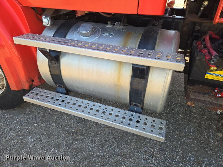 image for item EN8771 2009 Sterling  L-Line dump truck