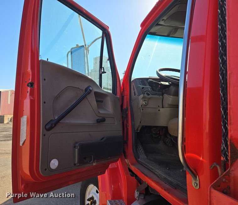 image for item EN8771 2009 Sterling  L-Line dump truck