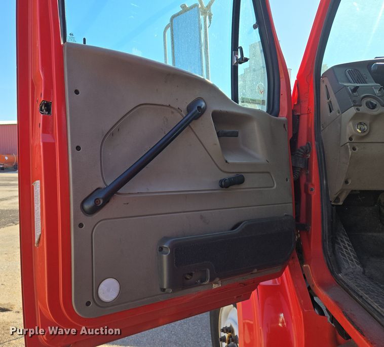 image for item EN8771 2009 Sterling  L-Line dump truck