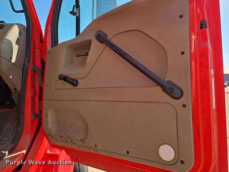 image for item EN8771 2009 Sterling  L-Line dump truck