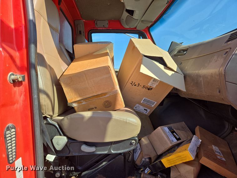 image for item EN8771 2009 Sterling  L-Line dump truck