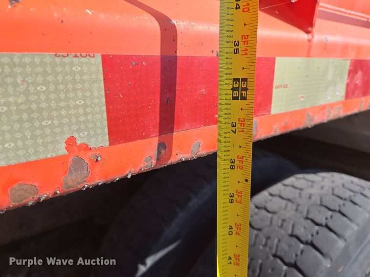 image for item EN8772 2007 International  7400 dump truck