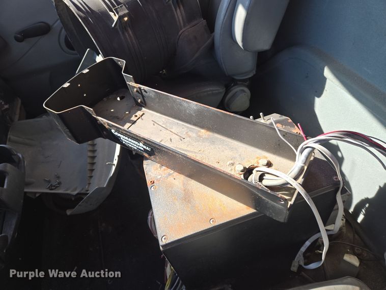 image for item EN8772 2007 International  7400 dump truck