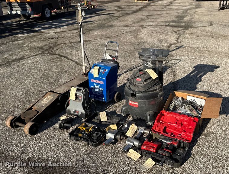 image for item EQ1198 Tools