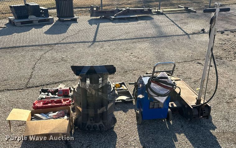 image for item EQ1198 Tools