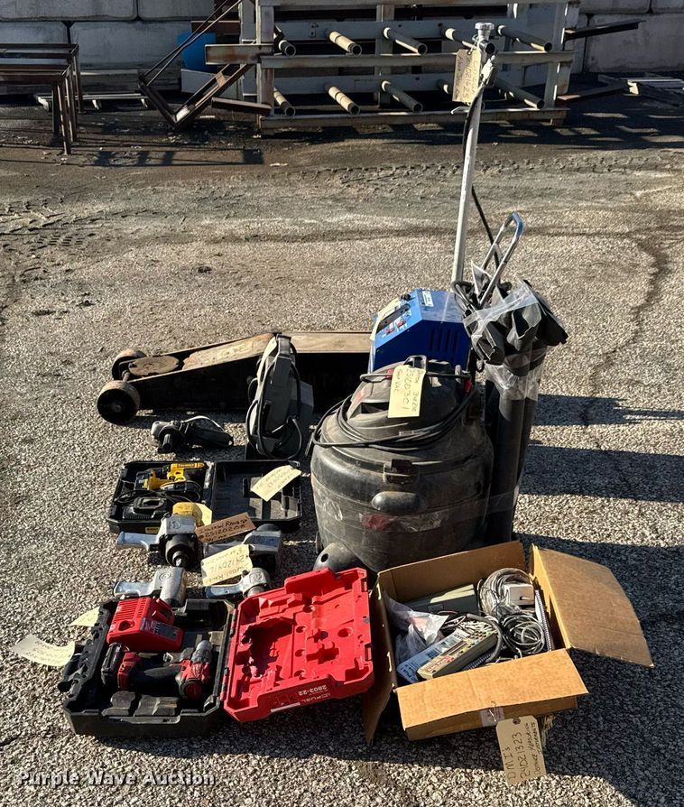 image for item EQ1198 Tools