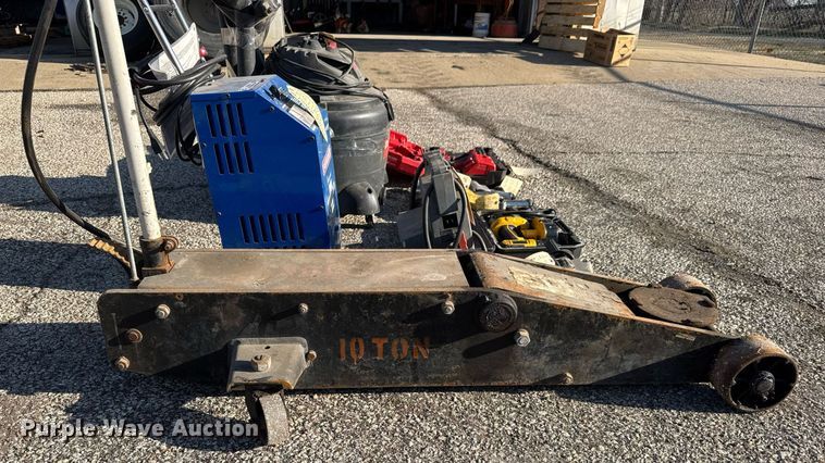 image for item EQ1198 Tools