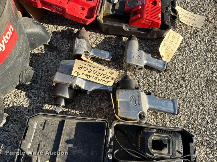 image for item EQ1198 Tools