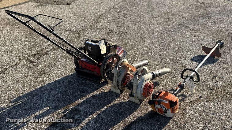 image for item EQ1199 Lawn equipment 