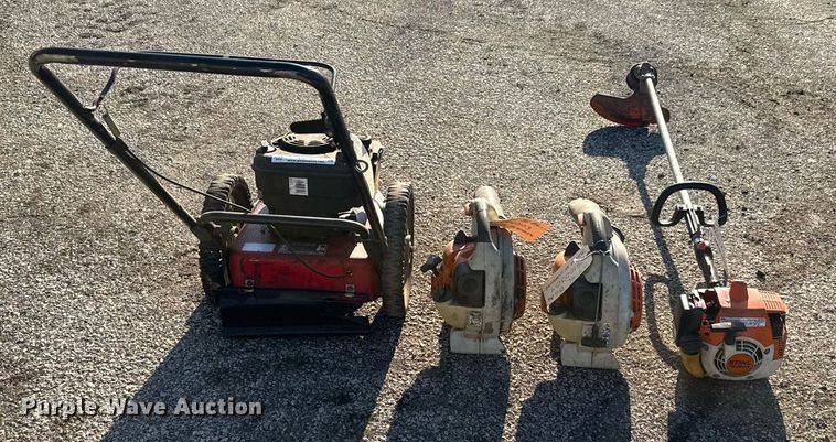 image for item EQ1199 Lawn equipment 