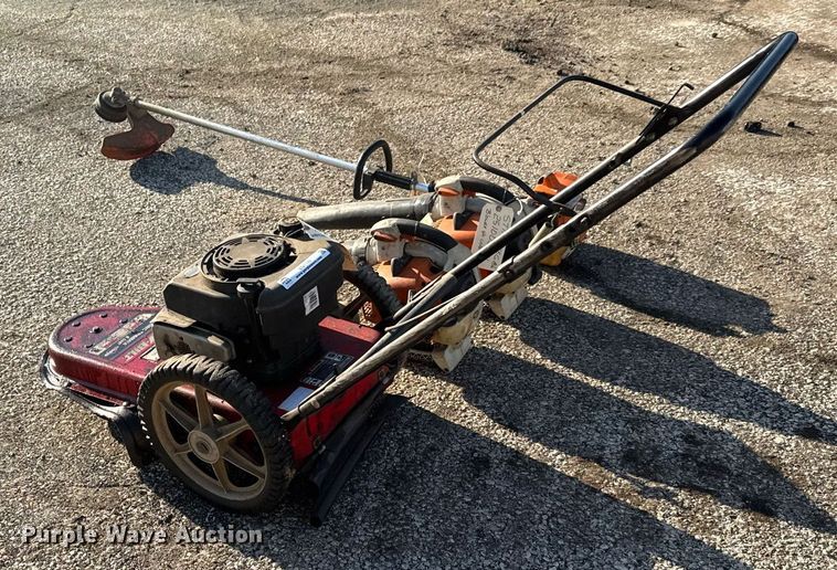 image for item EQ1199 Lawn equipment 