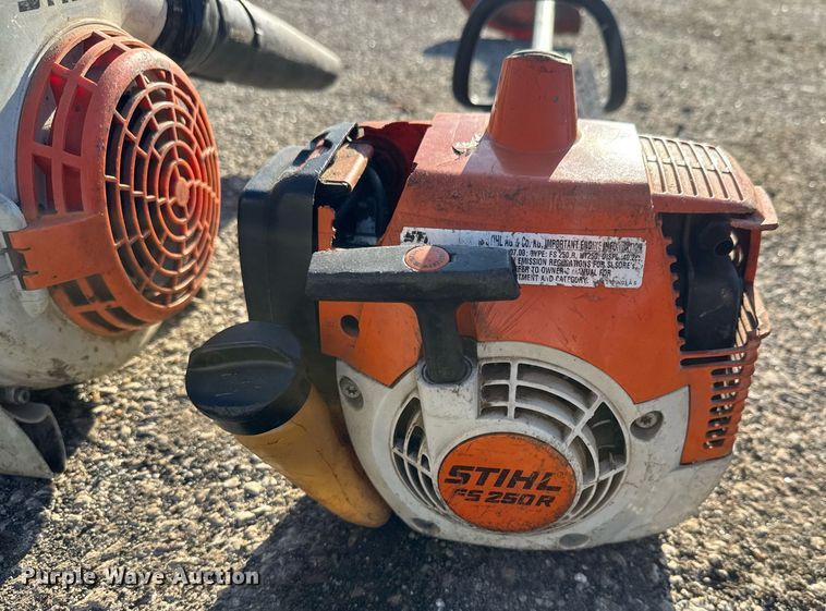 image for item EQ1199 Lawn equipment 