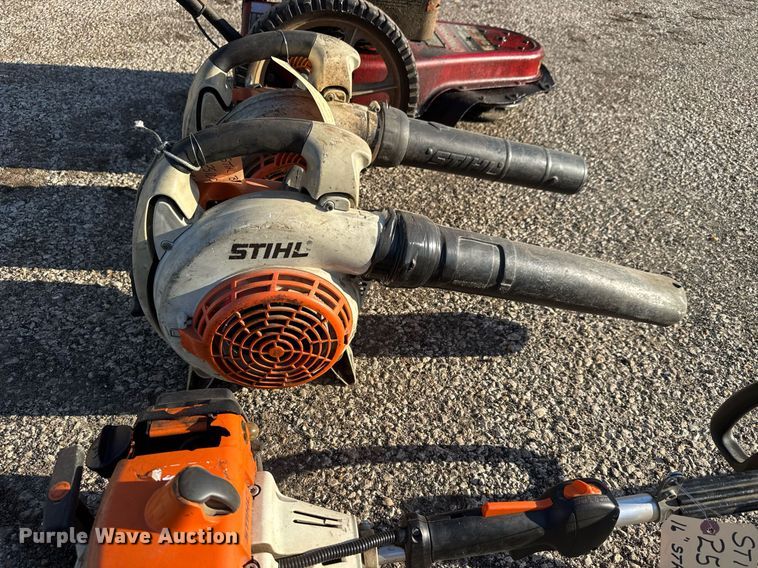 image for item EQ1199 Lawn equipment 