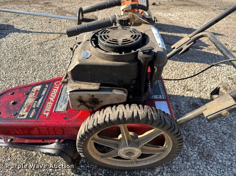 image for item EQ1199 Lawn equipment 